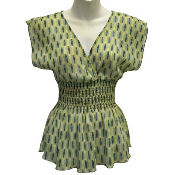 Bisou Bisou Tops - Bisou Bisou Green Vneck Short Sleeve Blouse